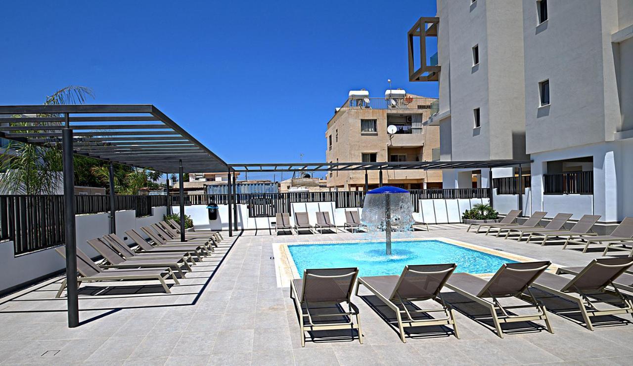 Golden Tree Apartment Paralímni Eksteriør bilde
