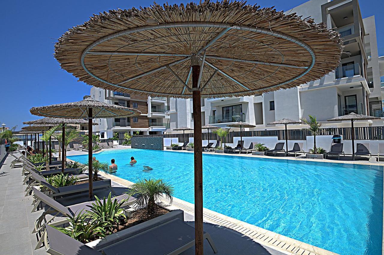 Golden Tree Apartment Paralímni Eksteriør bilde