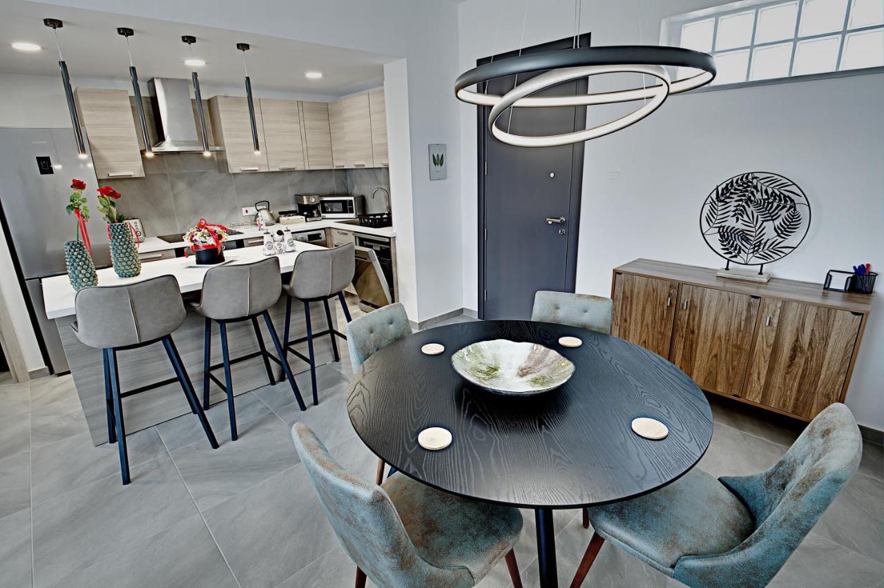 Golden Tree Apartment Paralímni Eksteriør bilde