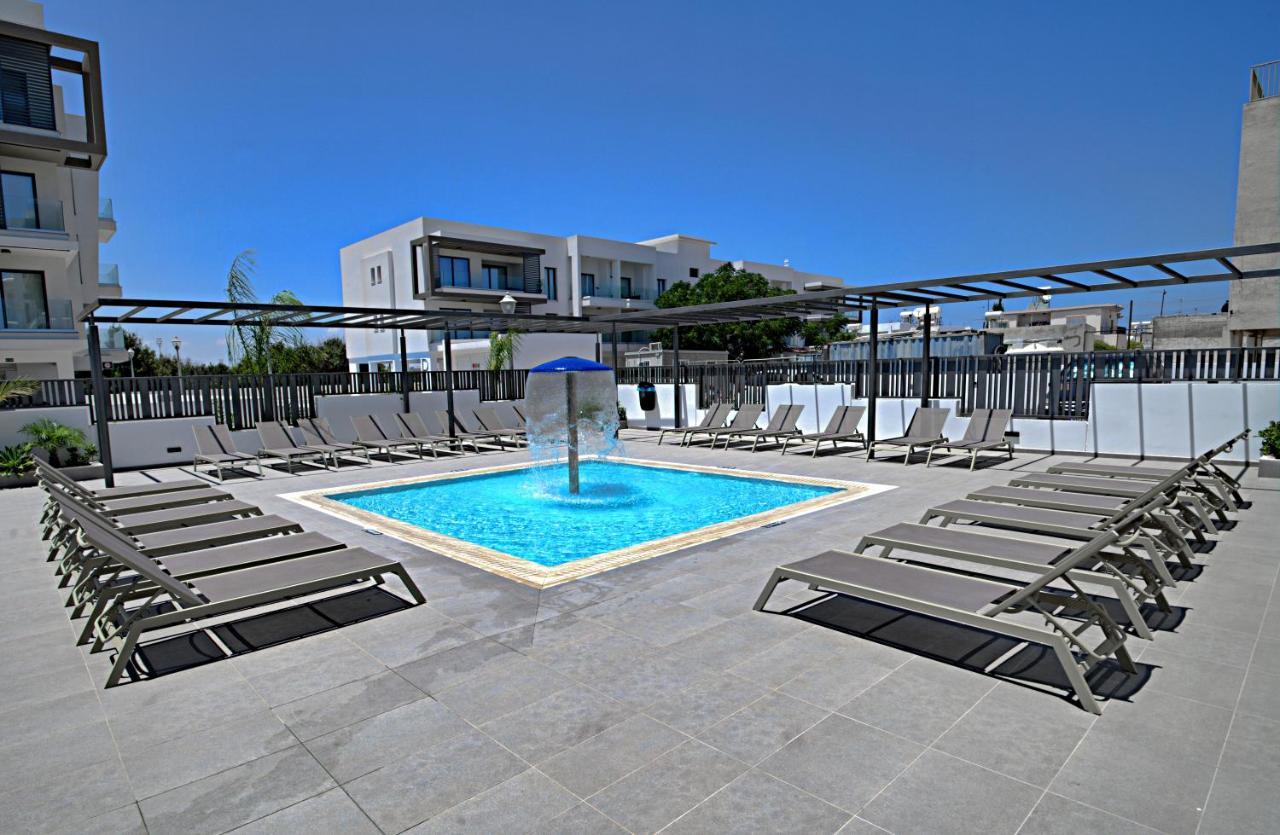 Golden Tree Apartment Paralímni Eksteriør bilde