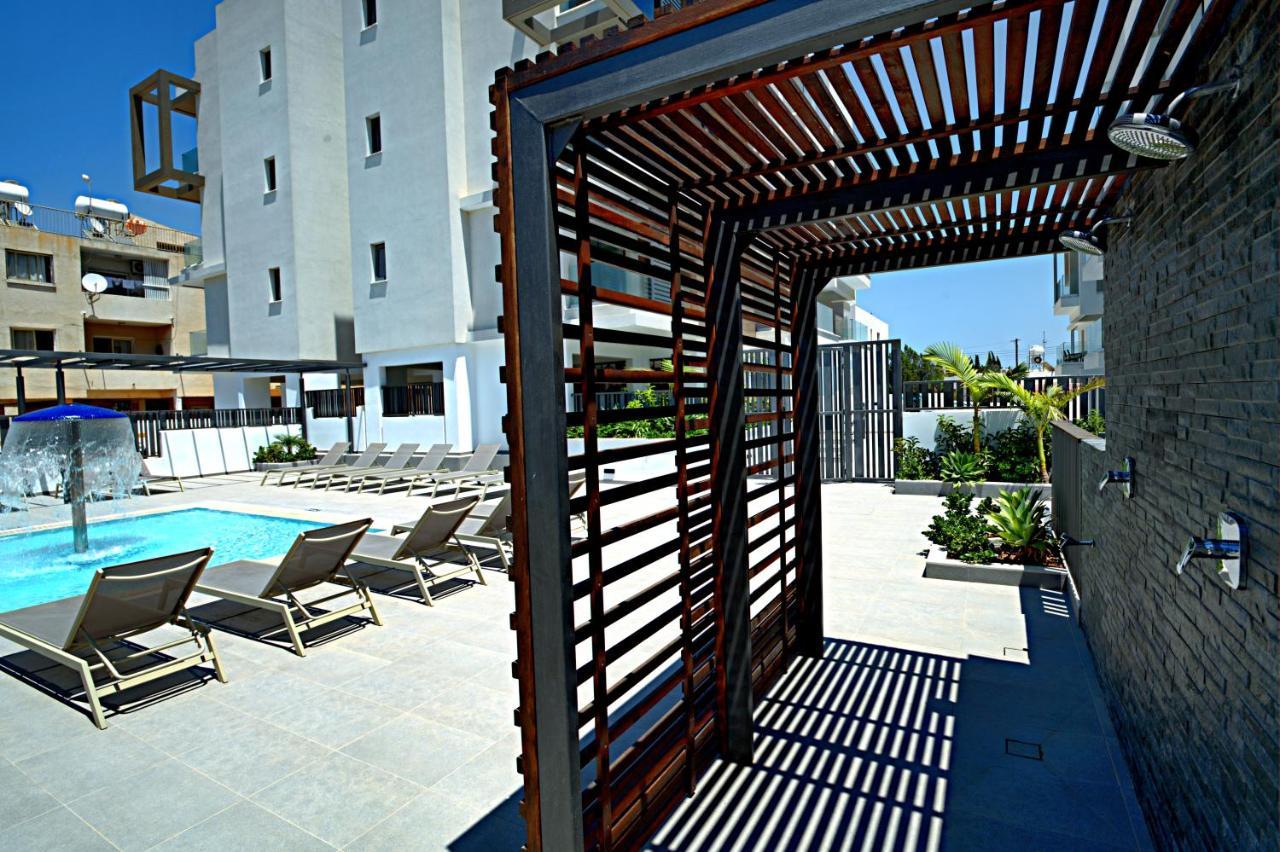 Golden Tree Apartment Paralímni Eksteriør bilde