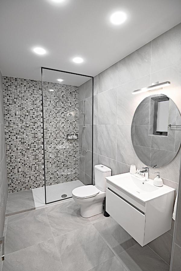 Golden Tree Apartment Paralímni Eksteriør bilde