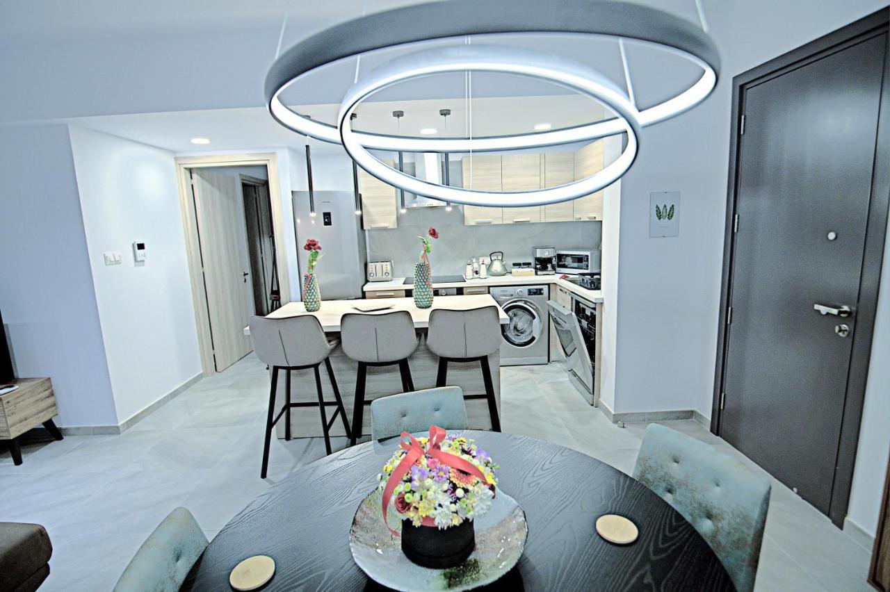 Golden Tree Apartment Paralímni Eksteriør bilde